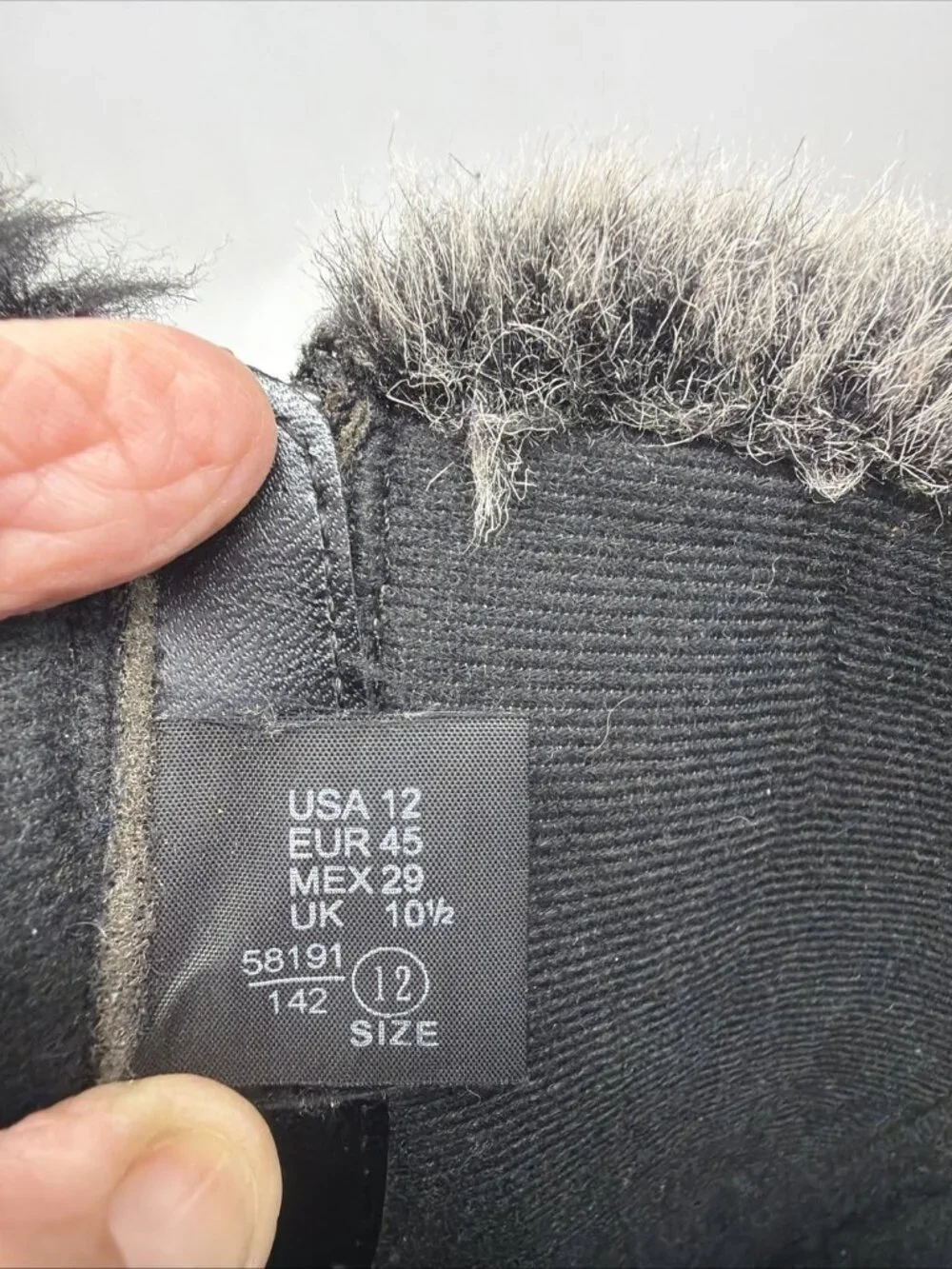 American Eagle Black Mallory Boots Gray Faux Fur Trim Pom-Pom Accents Womens 12